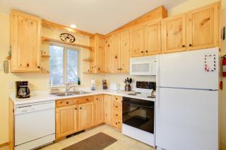 Cave Bay Vacation Rental with Game Room! - Worley - 7