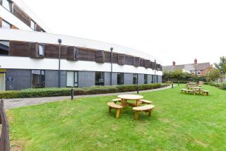 Chic Studios at The Summit - 8