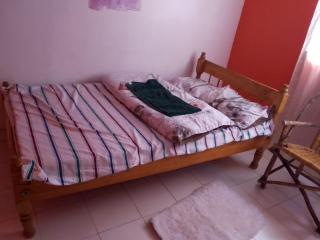 3 Bed Guesthouse with with Water, Electricity Wifi - Nambale - 5