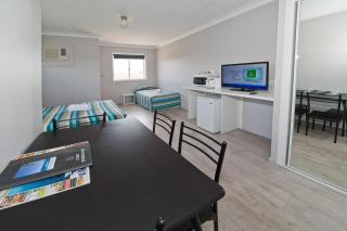 Burleigh Gold Coast Motel - 8
