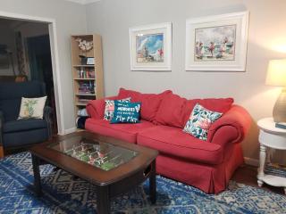 Dog Friendly-Short Walk to Beach-Canal Front-Screened Porch-Peaceful - Sun N Sand Beaches - 5
