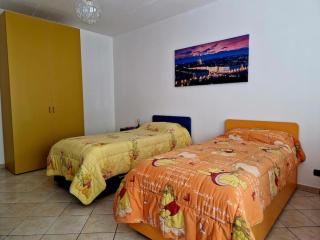 Officium su piazzetta - Turin - 1