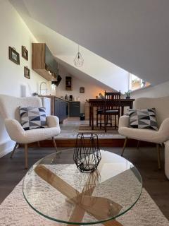 Gemütliche Ferienwohnung im Gutshaus Groß Upahl - - 4
