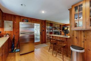 Pickerel Cove Cottage - Mashpee - 4