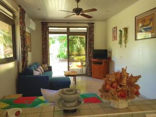 HUAHINE - Fare Teakavehere Tipanier - 4