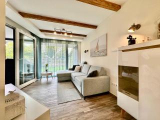 LAKE MOMENTS - Ruby Garden Apartment - 0