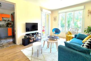 Grande Maison familiale avec piscine - Lembras - 9