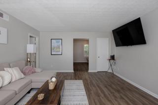 Classic Charm by the Park - 2