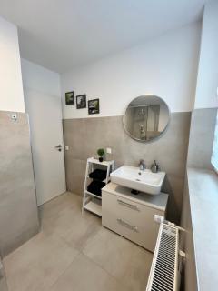 Appartment New York Nähe Düsseldorf, Messe, HBF, City, WIFI, HELIOS Hospital - 1