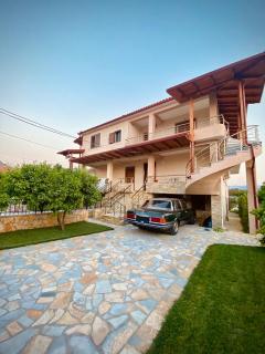 Villa Berat - View of Berat Castle & Traditional Breakfast - 2