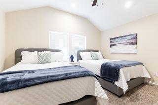 Herdon Park Hideaway - 2