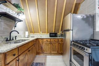 Lake Allatoona Area Studio with 2 Decks and Farm Views - Cartersville - 9
