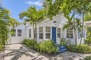 Palm Beach Oasis 3bd 3ba Private Pool plus Parking - West Palm Beach - 0