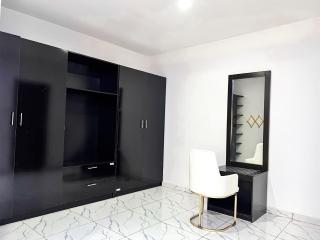 Luxury 3 Bedroom Haven in Lekki - Lekki - 7