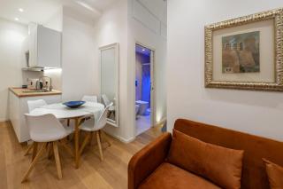 Suite & Comfort Palazzo Sanna Cao - Cagliari - 4