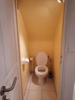 T2,PATIO avec jacuzzi,PISCINE 100m2 au pied du Luberon - 5