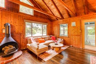 Lakefront Lusby Home with Fire Pit 3 Mi to Beach! - Lusby - 6