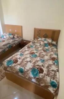 شاليه غرفه مكيفه مع حديقه مجهزه بارجوحة وشوايه - Ras Sedr - 3