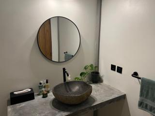 Liontree Villa - - 4