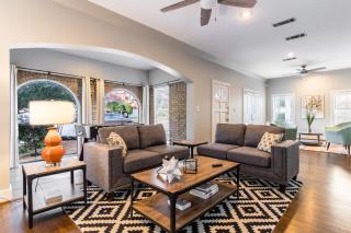 Lower Greenville Estate - Dallas - 7