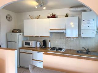 Appartement T2 lumineux avec terrasse, proche thermes, parking privé, clim et wifi - Balaruc-les-Bains - FR-1-553-1 - Balaruc-les-Bains - 3
