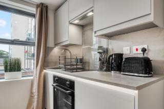 City Apartment Zone 2 - London - 8