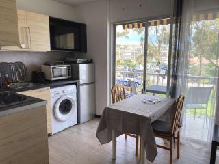 Appartement T1 à Balaruc-les-Bains avec WIFI - Équipement complet, idéal pour 2 personnes - FR-1-553-145 - Balaruc-les-Bains - 3