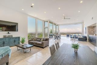 Pool and Coastline Views Luxe La Jolla Home - San Diego - 1