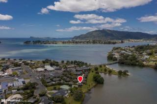 Waterfront luxury tiny house - Tairua - 0