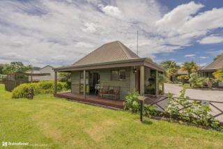 Waterfront luxury tiny house - Tairua - 6