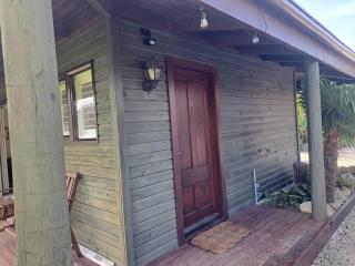 Waterfront luxury tiny house - 3