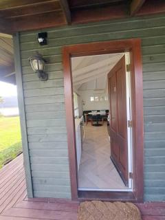 Waterfront luxury tiny house - 2