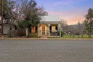 Calmbach Cottage - Fredericksburg - 0