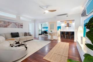 Magnificent Ocean Views Apartment in Surfers Paradise - CoastHM - Gold Coast - 9