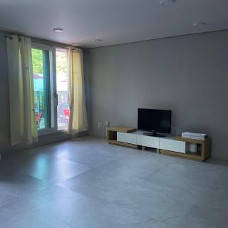 Samhyeongjebonggil Pension - 2