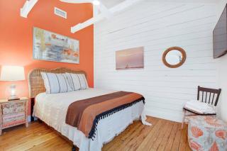 5 Bed 3 Ba Beach House w Private Pool - Tybee Island - 2