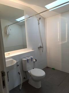 Sangkuriang Guesthouse - Bandung - 8