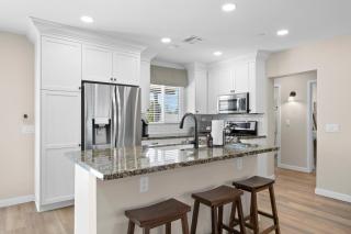 Old Town Oasis - 3BR Home with Fire Pit - 2