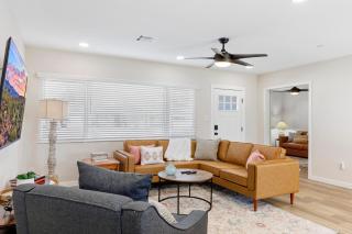 Old Town Oasis - 3BR Home with Fire Pit - Scottsdale - 7