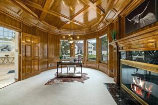 Luxury Oasis With Panoramic Views - 4