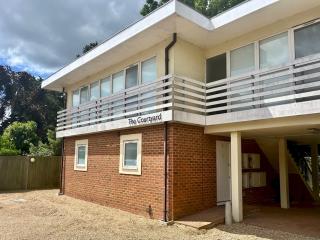 Quiet Ground Floor Flat in St Albans with Parking Pass the Keys - Saint Albans - 4