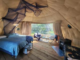 D1 StarGazer Geo Dome- 1 Queen- No pets - 0