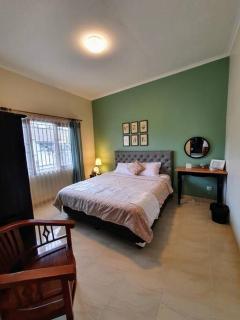 Cottonwood Villa Grandma's 3BR 10pax Wi-Fi BBQ - Lembang - 0