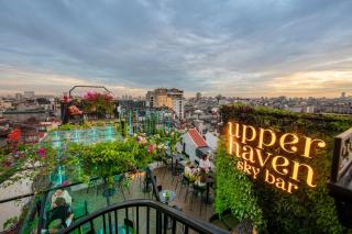 MAY DE VILLE Crown Hotel - 8