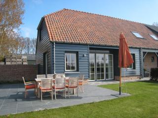 Rural holiday home with outdoor pool & sauna - 8