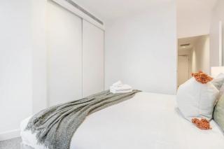 Vibrant & Lively Condo with Stunning City Views - 3