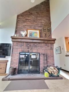 SMookie Pool, Hot tub, Fireplace, Hiking - Killington - 3