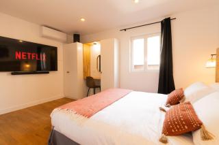 AfroBoHome, Expérience Atypique, familles et petits groupes, clim, 2 à 6 personnes, Proche centre Nîmes, Garage clos - Nîmes - 2