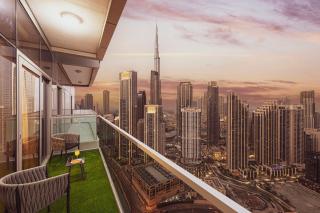 64th Floor Highest Downtown Infinity Pool Burj Khalifa View - Dubai - 6