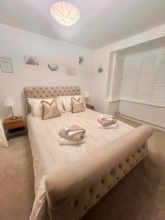 Betty's Bungalow - Lancing - 0